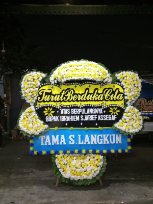 Papan Bunga Duka di Menteng Atas