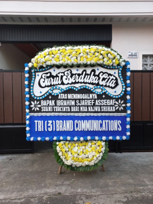 Papan Bunga Duka di Menteng Atas